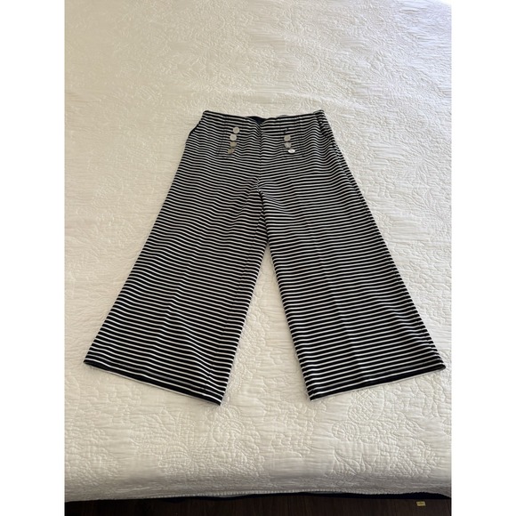 Lauren Ralph Lauren Pants - LAUREN Ralph Lauren Navy Striped Capri Jersey Pants - Size PM - Missing Button